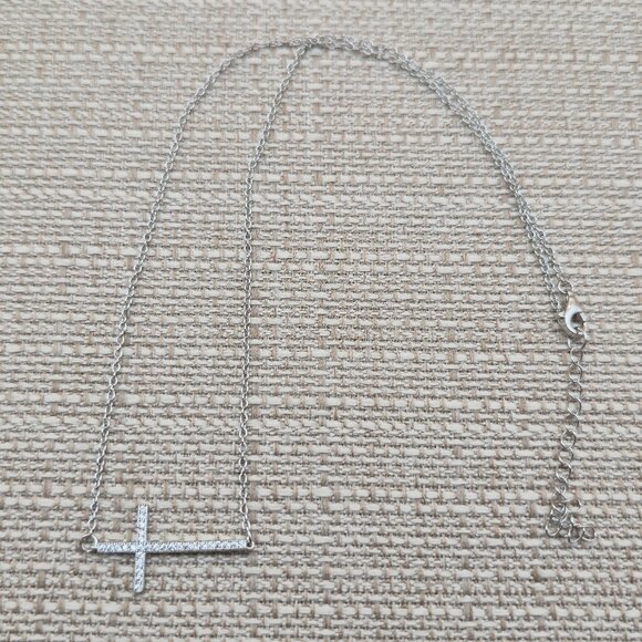 Jewelry - 17+2 Inch Sterling Silver Cubic Zirconia Cross Religious Necklace A4749